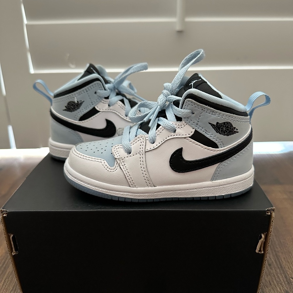 Air Jordan | Jordan 1 Mid Se (Toddler)